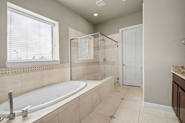 9948 Woodwind Lane N, Houston, TX 77025