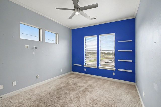 9948 Woodwind Lane N, Houston, TX 77025