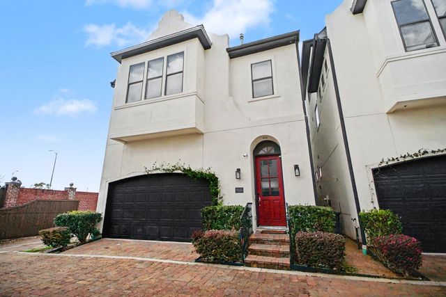 9948 Woodwind Lane N, Houston, TX 77025