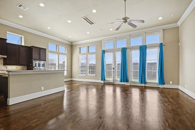 9948 Woodwind Lane N, Houston, TX 77025