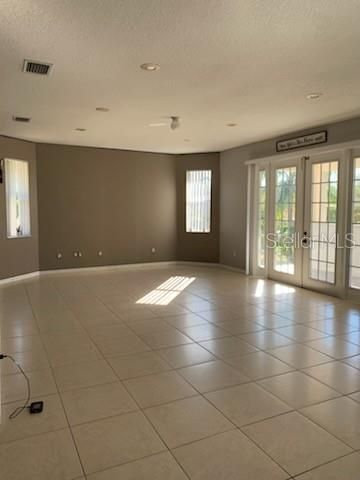 4015 WOODACRE LANE, Tampa, FL 33624