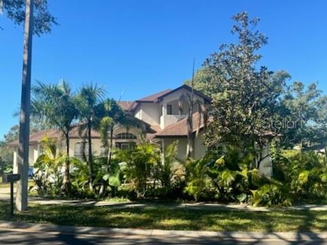 4015 WOODACRE LANE, Tampa, FL 33624
