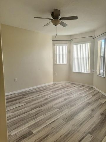 4015 WOODACRE LANE, Tampa, FL 33624