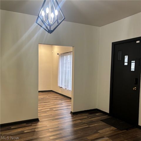 122 5th Street SW, New Philadelphia, OH 44663