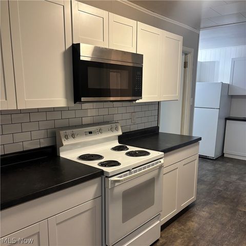 122 5th Street SW, New Philadelphia, OH 44663