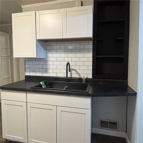 122 5th Street SW, New Philadelphia, OH 44663