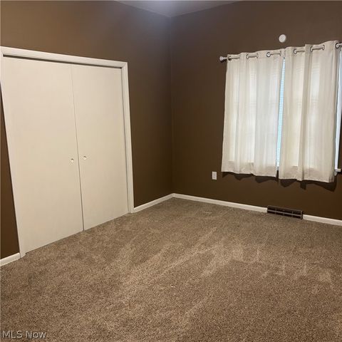 122 5th Street SW, New Philadelphia, OH 44663