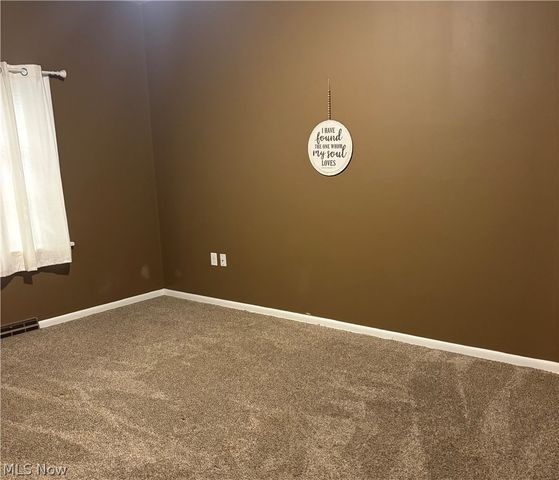 122 5th Street SW, New Philadelphia, OH 44663