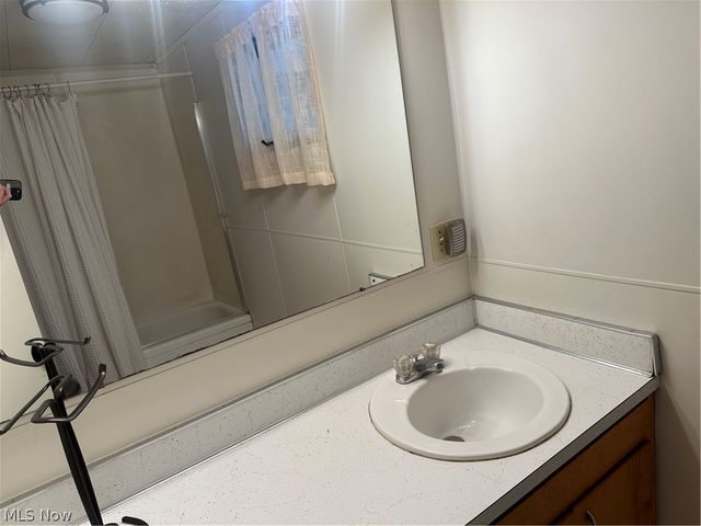 122 5th Street SW, New Philadelphia, OH 44663