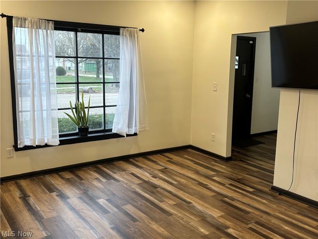 122 5th Street SW, New Philadelphia, OH 44663