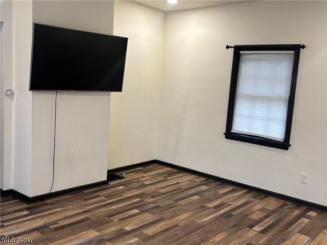 122 5th Street SW, New Philadelphia, OH 44663