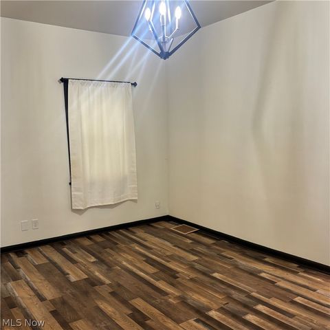 122 5th Street SW, New Philadelphia, OH 44663