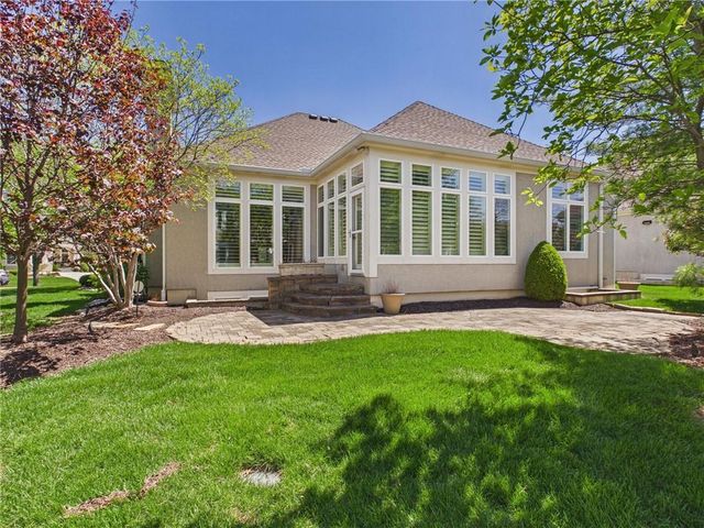 11844 S Hallet Street, Olathe, KS 66062