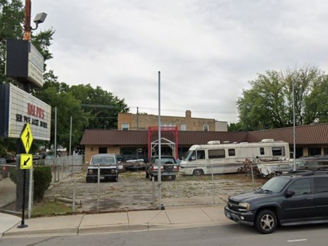 4135 W Lawrence Avenue, Chicago, IL 60630