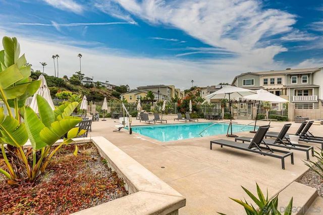 1120 Sea Glass Way, Oceanside, CA 92054