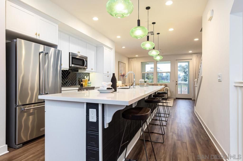 1120 Sea Glass Way, Oceanside, CA 92054