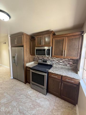501 EDUARDO Street, Anthony, TX 79821