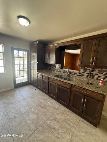 501 EDUARDO Street, Anthony, TX 79821