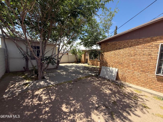 501 EDUARDO Street, Anthony, TX 79821