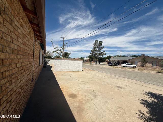 501 EDUARDO Street, Anthony, TX 79821