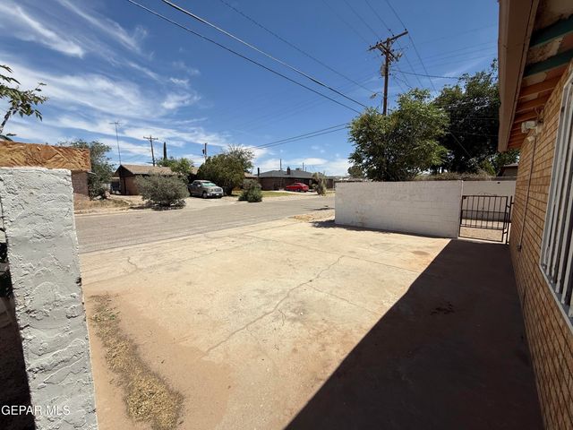 501 EDUARDO Street, Anthony, TX 79821