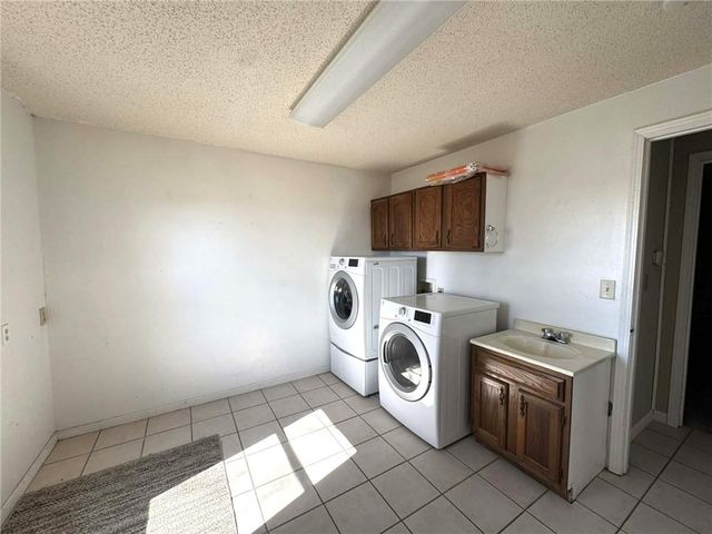 27068 KATYDID Road, Maryville, MO 64468