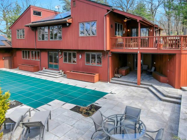 837 Sherry Drive, Valley Cottage, NY 10989