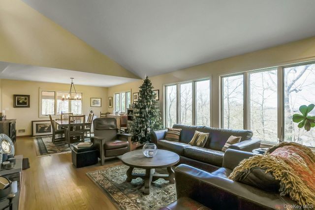 837 Sherry Drive, Valley Cottage, NY 10989