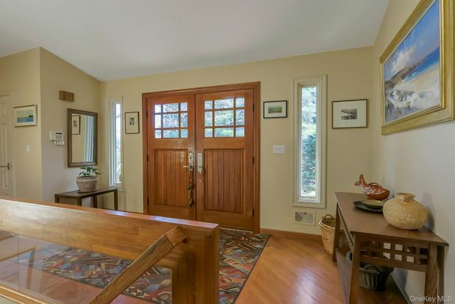 837 Sherry Drive, Valley Cottage, NY 10989