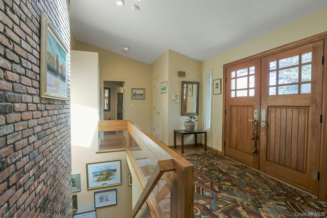 837 Sherry Drive, Valley Cottage, NY 10989