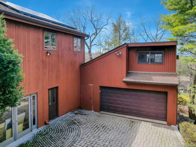 837 Sherry Drive, Valley Cottage, NY 10989