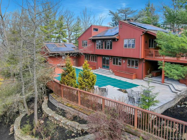 837 Sherry Drive, Valley Cottage, NY 10989