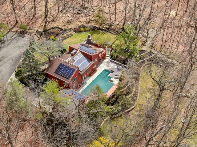 837 Sherry Drive, Valley Cottage, NY 10989