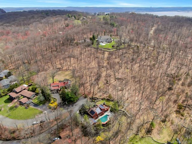 837 Sherry Drive, Valley Cottage, NY 10989
