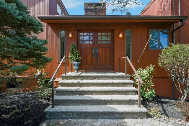 837 Sherry Drive, Valley Cottage, NY 10989