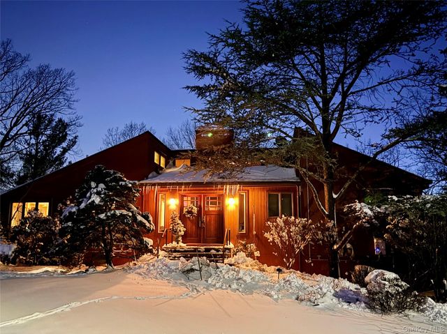 837 Sherry Drive, Valley Cottage, NY 10989