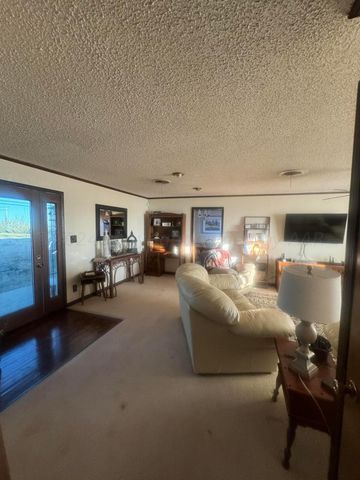 14550 Old Darrouzett Highway, Booker, TX 79005