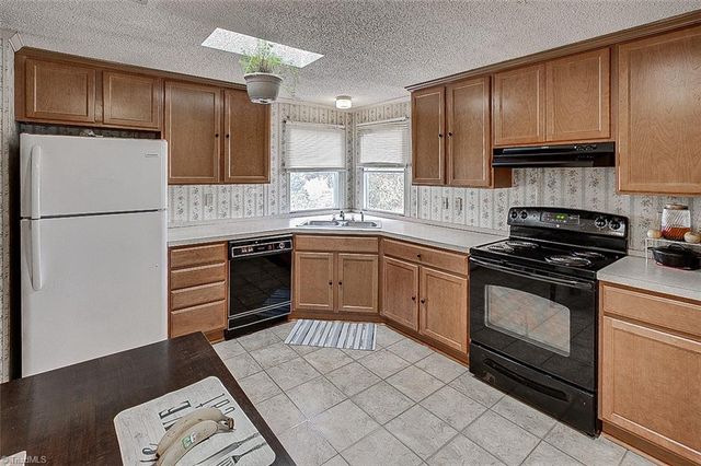 5333 Greywood Drive, Greensboro, NC 27406