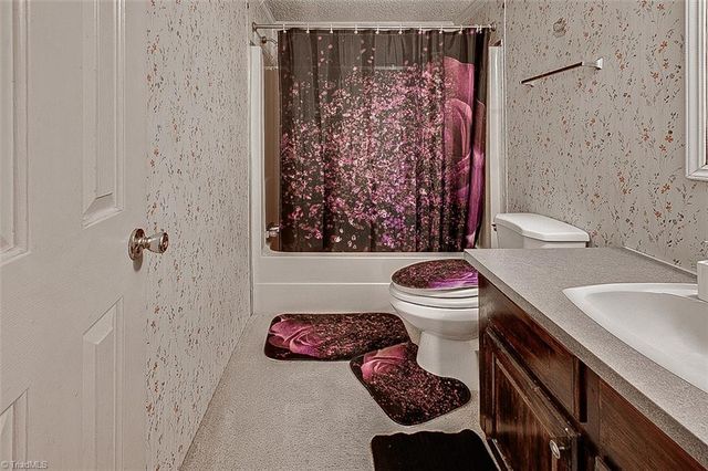 5333 Greywood Drive, Greensboro, NC 27406