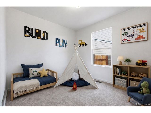 2417 Bearwood Ave, Greeley, CO 80631