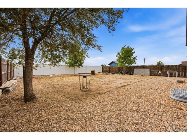 2417 Bearwood Ave, Greeley, CO 80631