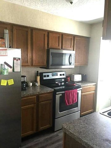 2402 Sycamore Avenue B3, Huntsville, TX 77320