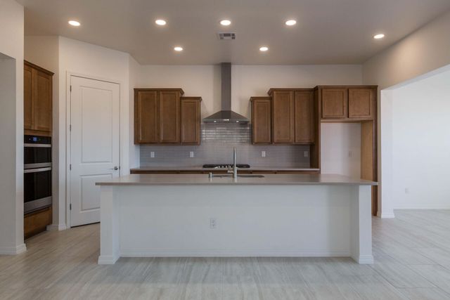 6925 Archer Road NE, Rio Rancho, NM 87144