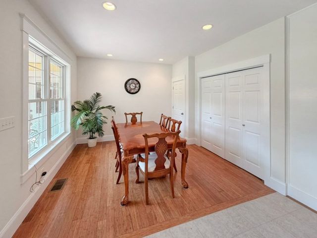 8 Dulcies Pt Rd, Kingston, NH 03848