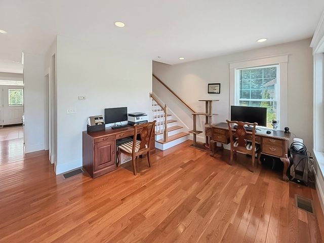 8 Dulcies Pt Rd, Kingston, NH 03848