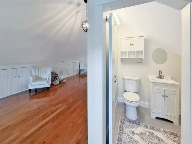 8 Dulcies Pt Rd, Kingston, NH 03848
