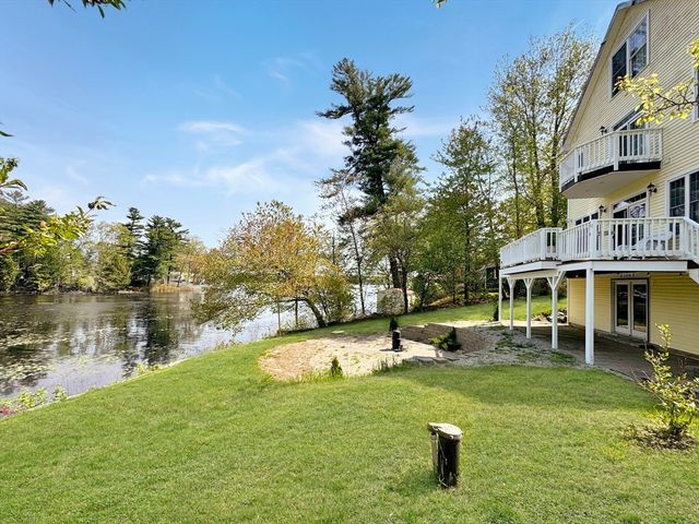 8 Dulcies Pt Rd, Kingston, NH 03848