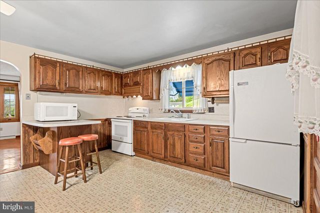 132 WASHINGTON ST, Hancock, MD 21750