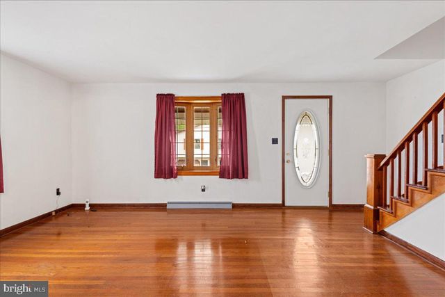 132 WASHINGTON ST, Hancock, MD 21750