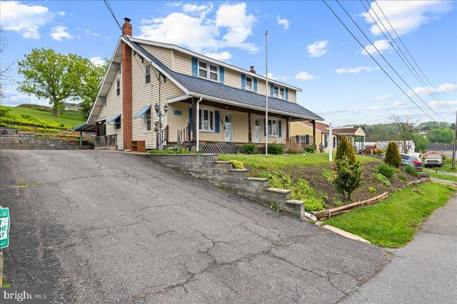 132 WASHINGTON ST, Hancock, MD 21750